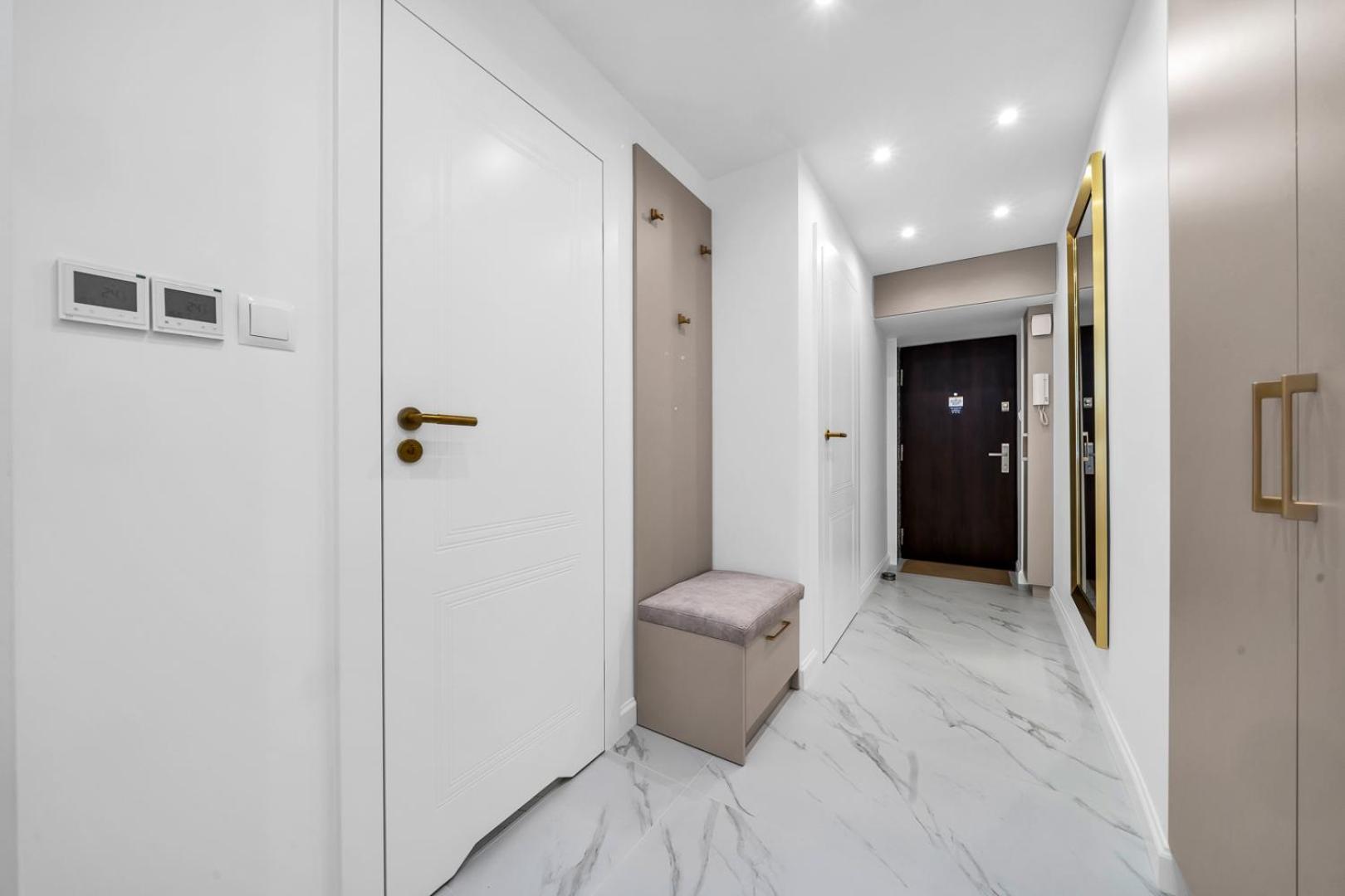 Warsaw Centrum Apartment - Workspace, Balcony - By Rentujemy Exterior photo